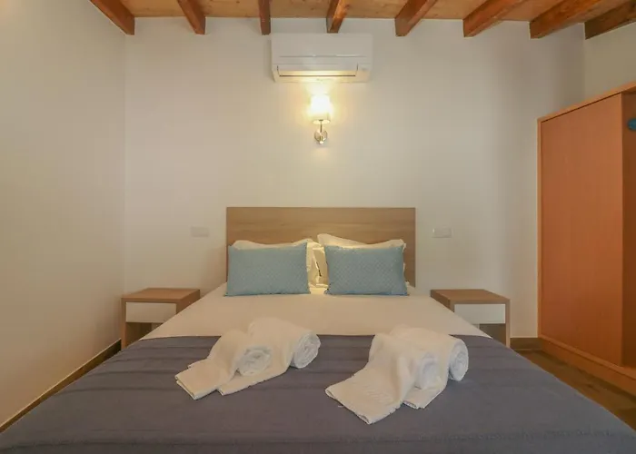 Little Break * לאגוּ‏ש