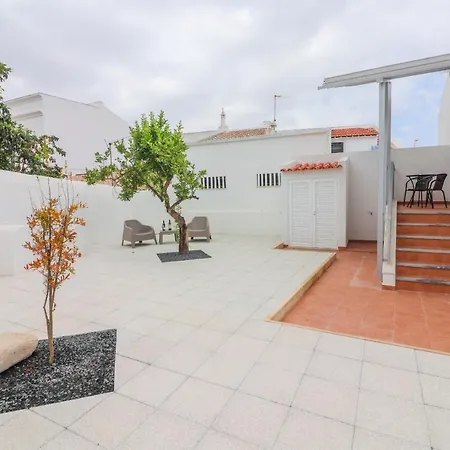 Vendégház Little Break *