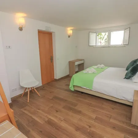 Little Break * 拉哥斯